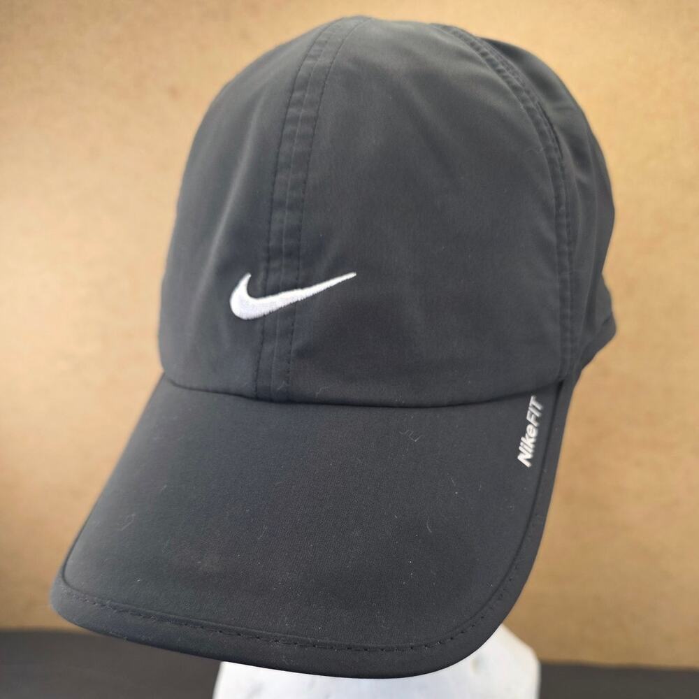 Nike Dri-FIT Featherlight cap in black one size